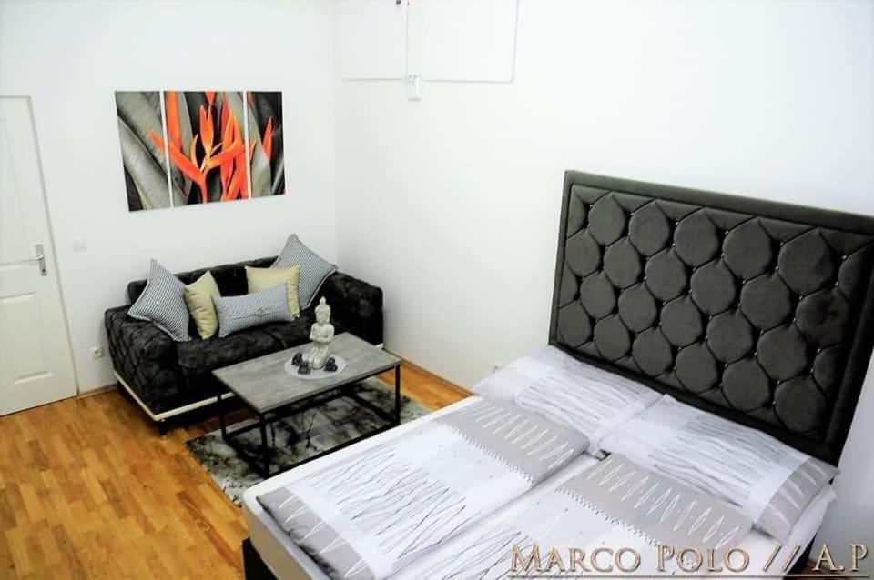 Apartment Markopolo